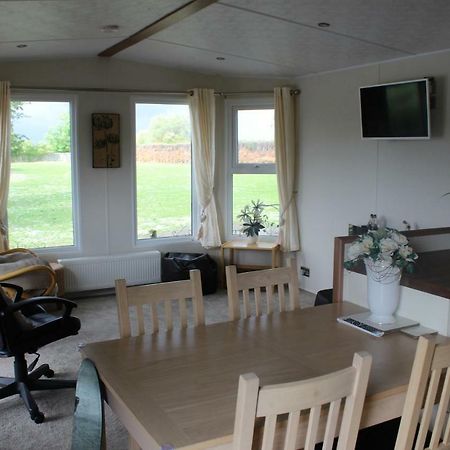 Marshlands Lakeside Nature Retreat Barton-upon-Humber Esterno foto