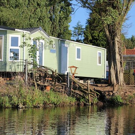 Marshlands Lakeside Nature Retreat Barton-upon-Humber Esterno foto